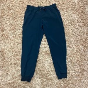 lululemon on the fly joggers